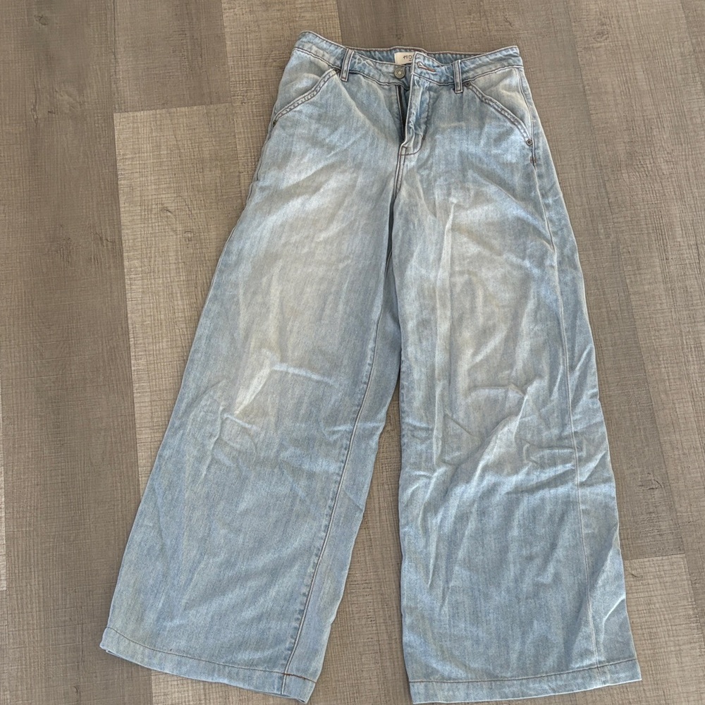 Casual Light Blue Wide-Leg Jeans